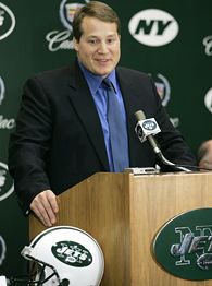 Jets hire Mangini as head coach