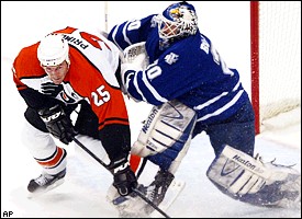 TBT: Mogilny milestone headlines Maple Leafs epic '04 comeback