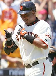 Bonds Hits Home Run No. 715 to Surpass Ruth - The New York Times