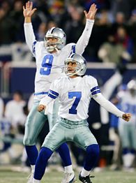 Dallas Cowboys Martin Gramatica kicks a 46 yard field goal with 1