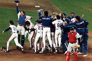 Mets Fan Trolling Hard in a Bill Buckner Jersey