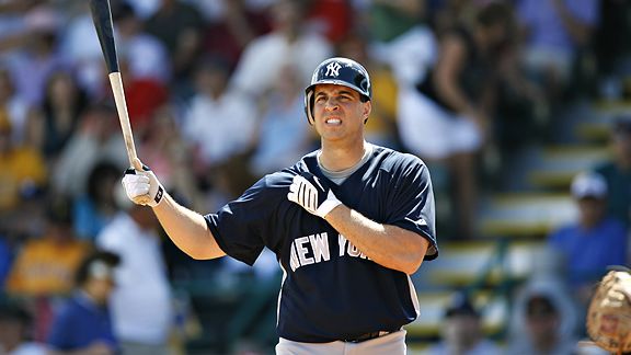 Photo: New York Yankees Hideki Matsui breaks his bat on a swing in