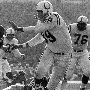 Veterans Day: Gino Marchetti, a Hall of Fame defensive end for the  Baltimore Colts, turned his life around by fighting in World War II - ESPN