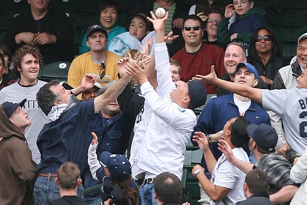 Yankee Fan REALLY Wants That Foul Ball 