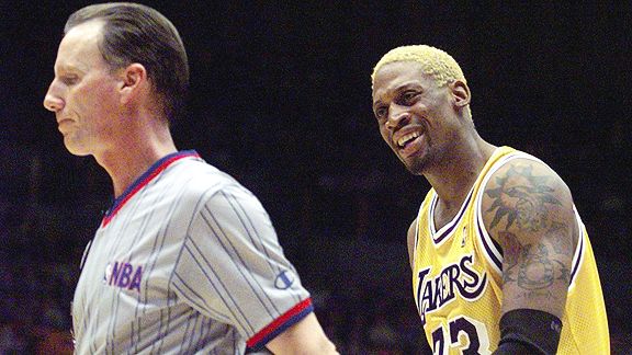 Dennis Rodman and Shaquille O'Neal of the Los Angeles Lakers before a