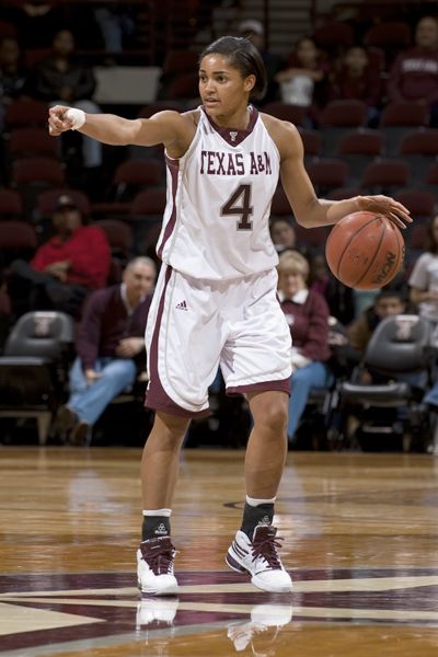 Women's basketball: Sydney Carter, Sydney Colson carry Texas A&M Aggies