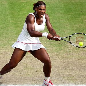 Wimbledon: Vera Zvonareva, Serena Williams to play for Wimbledon title