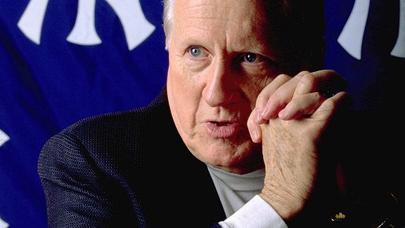 Yankees owner George Steinbrenner dies