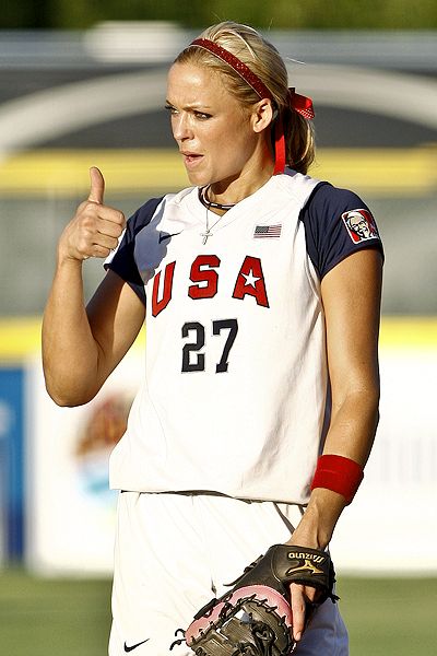 Jennie Finch homers in United States' win at World Cup of Softball