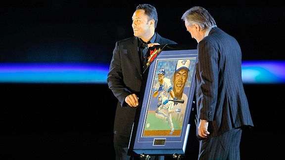 Roberto Alomar elected to Hall of Fame