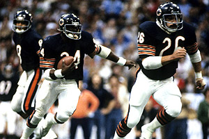 Chicago Bears' Walter Payton, who leads in yards rushing with 1 works  News Photo - Getty Images