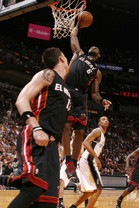 lebron james middle school dunk