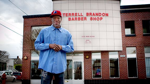 Former NBA All-Star Terrell Brandon at home in Portland in his barbershop -  Page 2 - ESPN