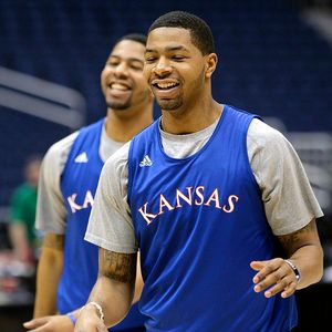 Morris twins sign with new agent