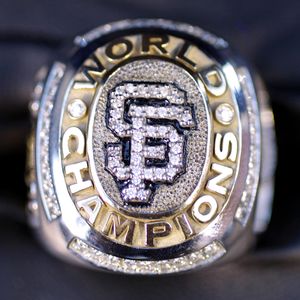 Dodgers receive World Series rings in pregame ceremony