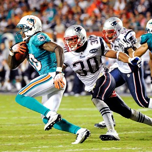 New York Giants Barrett Green tackles Philadelphia Eagles