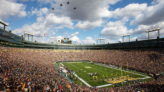 Green Bay fan posts season ticket waiting list post card since 2003: