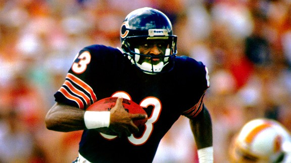 Willie Gault of the Chicago Bears catches a pass against the New