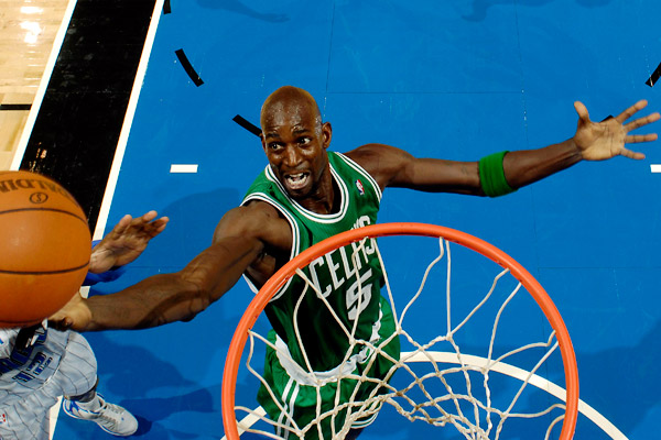 Celtics to hang Garnett's jersey in TD Garden rafters