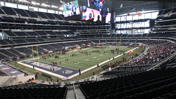 Mobile Nike Football SPARQ Combine Gallery - ESPN