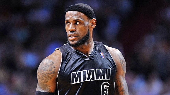 LeBron James slips to third in NBA in jersey sales, behind Stephen