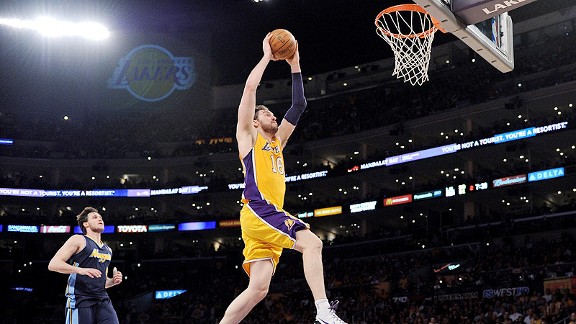 “Pau Gasol dunk”的图片搜索结果