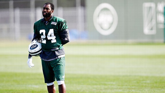 NY Jets' Bart Scott and Darrelle Revis want Mark Sanchez to step