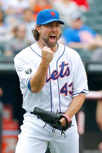 Mets' Dickey wins 20th