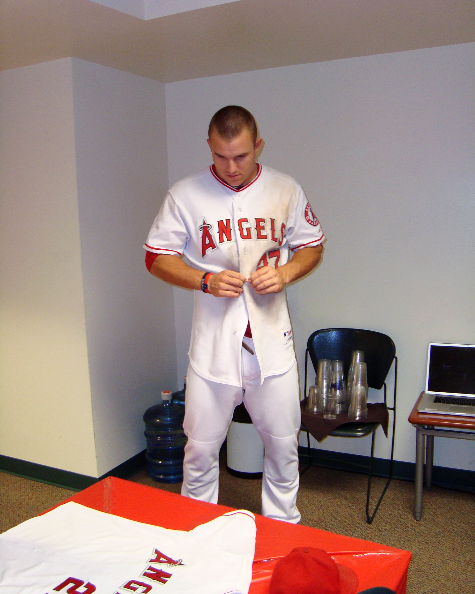 Mike Trout Cover Behind The Scenes Behind The Scenes Mike Trout Cover Shoot Espn