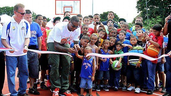 Nueva York' celebrates Hispanic heritage - ESPN - Knicks Blog- ESPN