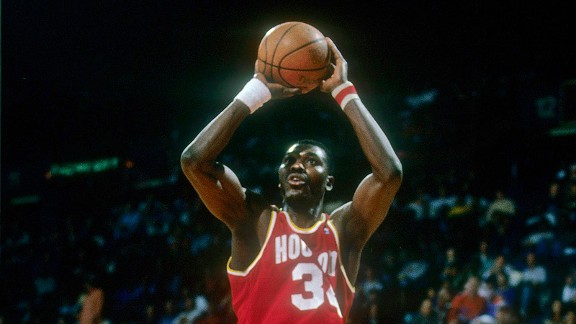 Hakeem Olajuwon discusses the small ball phenomenon - The Dream Shake