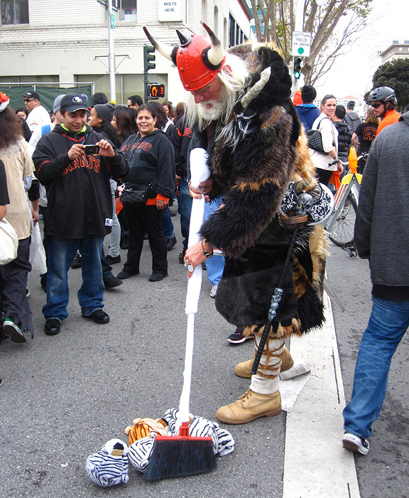 Sergio Romo wears 'I just look illegal' shirt during Giants victory parade  (Picture)