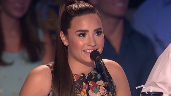 demi lovato bushy eyebrows