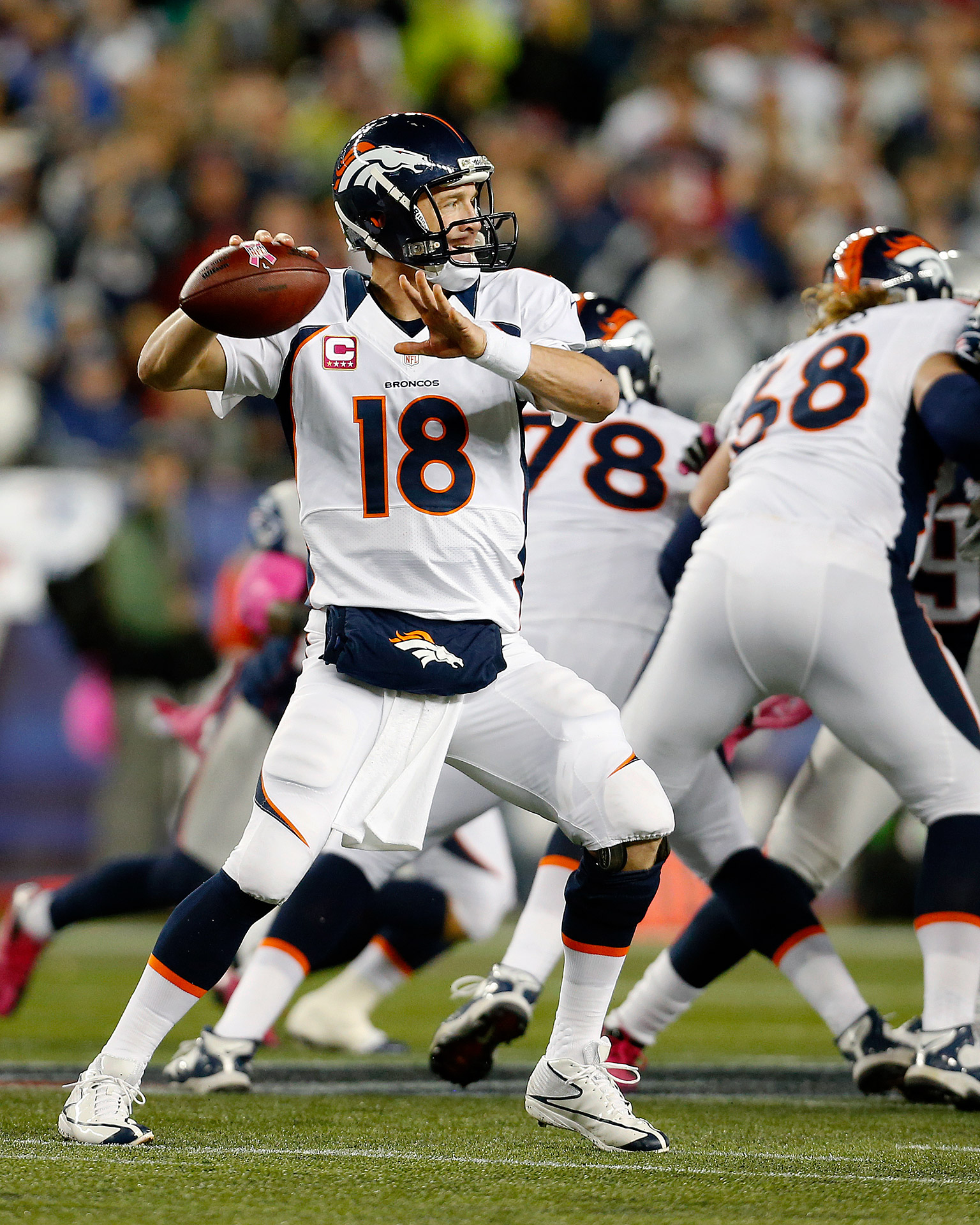 ESPN - Tom Brady x Peyton Manning 8 Super Bowls rings, 8 MVPs, and 2 future  Hall of Famers in 1 photo 