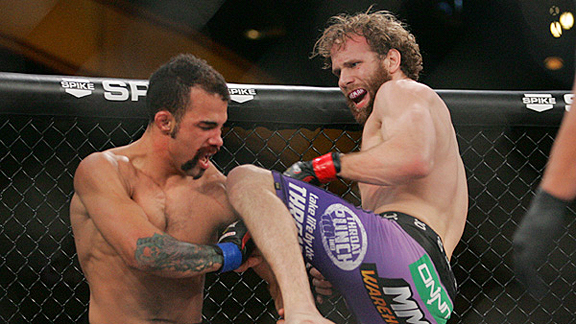 Bellator 87 -- David Rickels beats Lloyd Woodard, makes lightweight ...