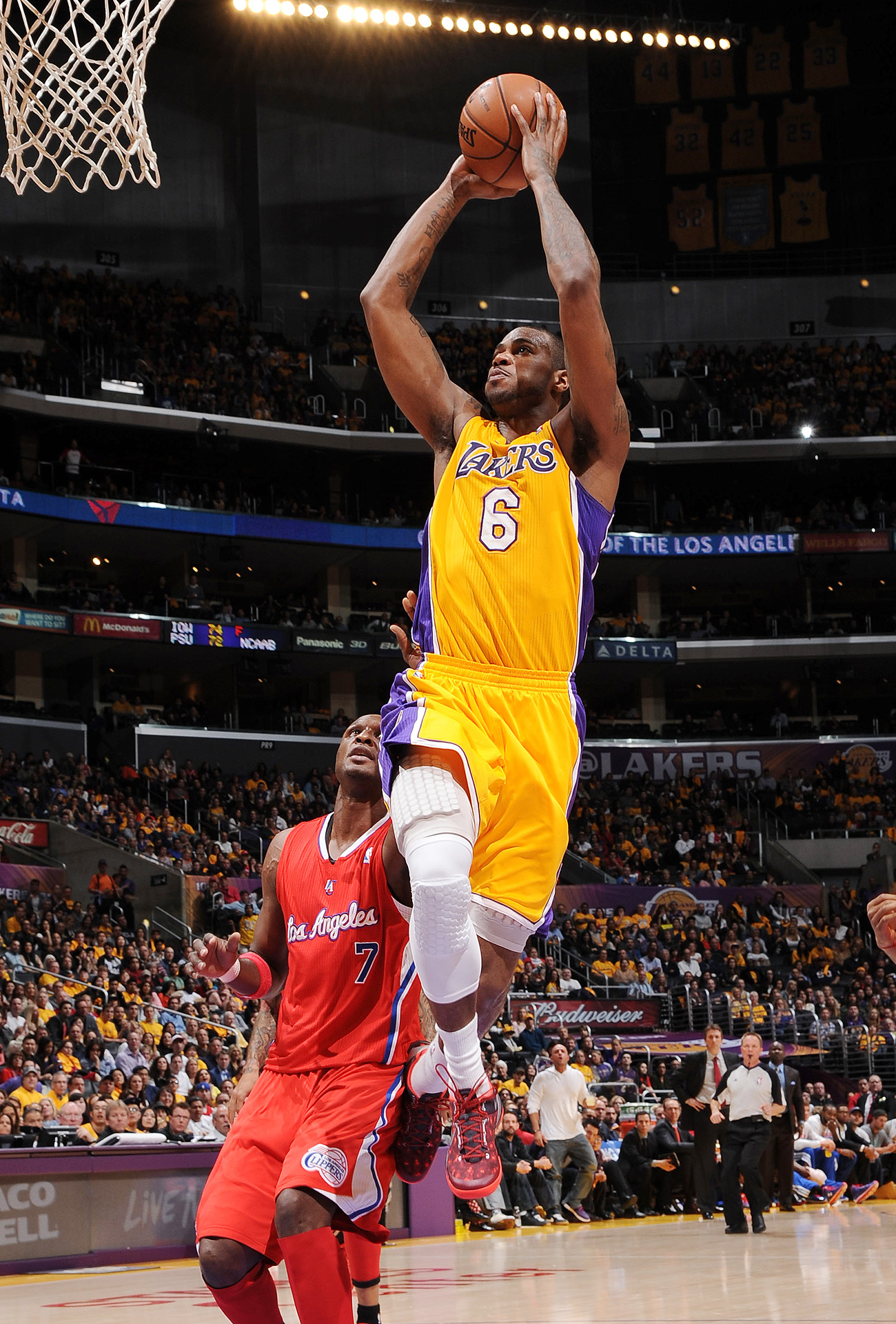 Earl Clark - Lakers & Clippers Photos of the Week February 18 - ESPN