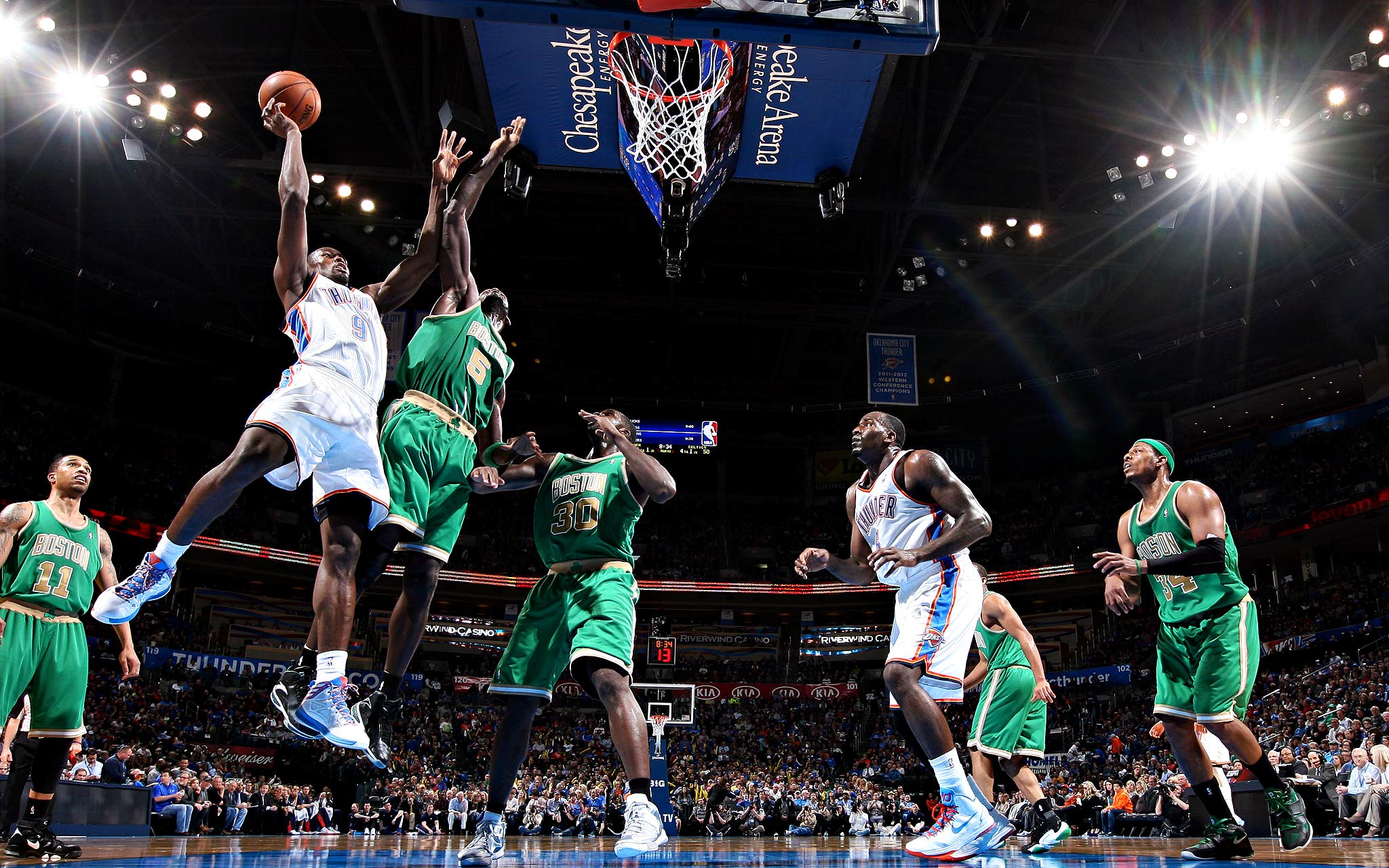 Thunder Is Light - The Weekend in Pictures for March 8-10, 2013 - ESPN