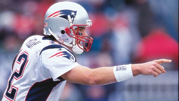 2 Dec 2001: Tom Brady of the New England Patriots during the Pats 17-16  victory