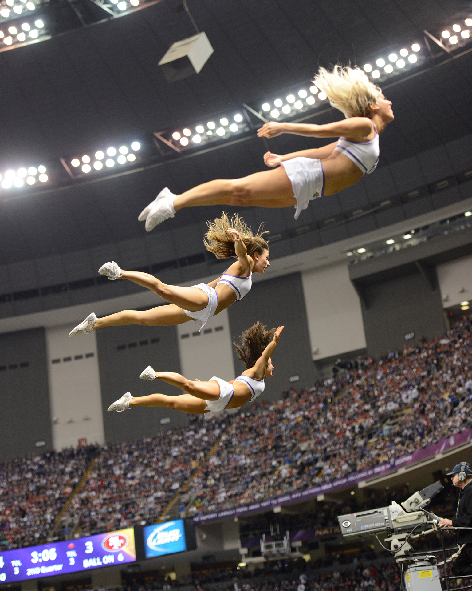 Cheer Kick Full Basket Toss