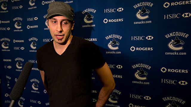 Stanley Cup: After a Stroll, Vancouver's Luongo Is Immovable - The