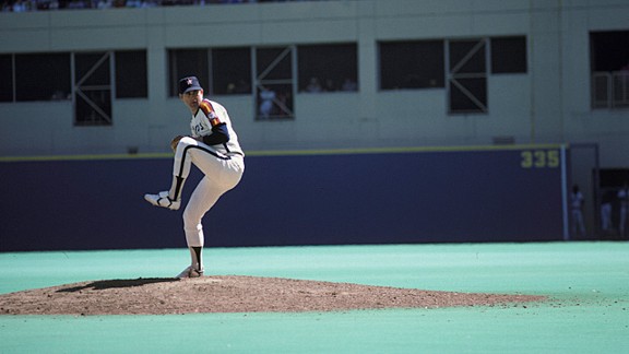 Nolan Ryan Pitching Mechanics