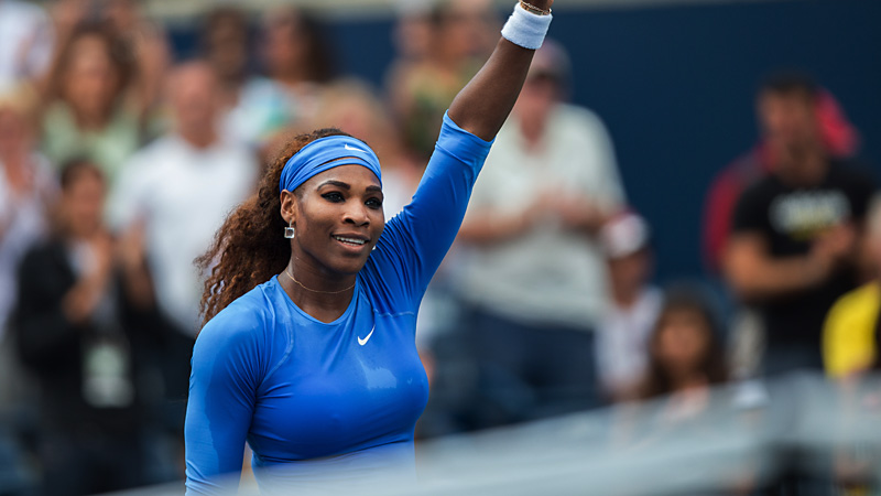 Drake supports Serena Williams at Rogers Cup