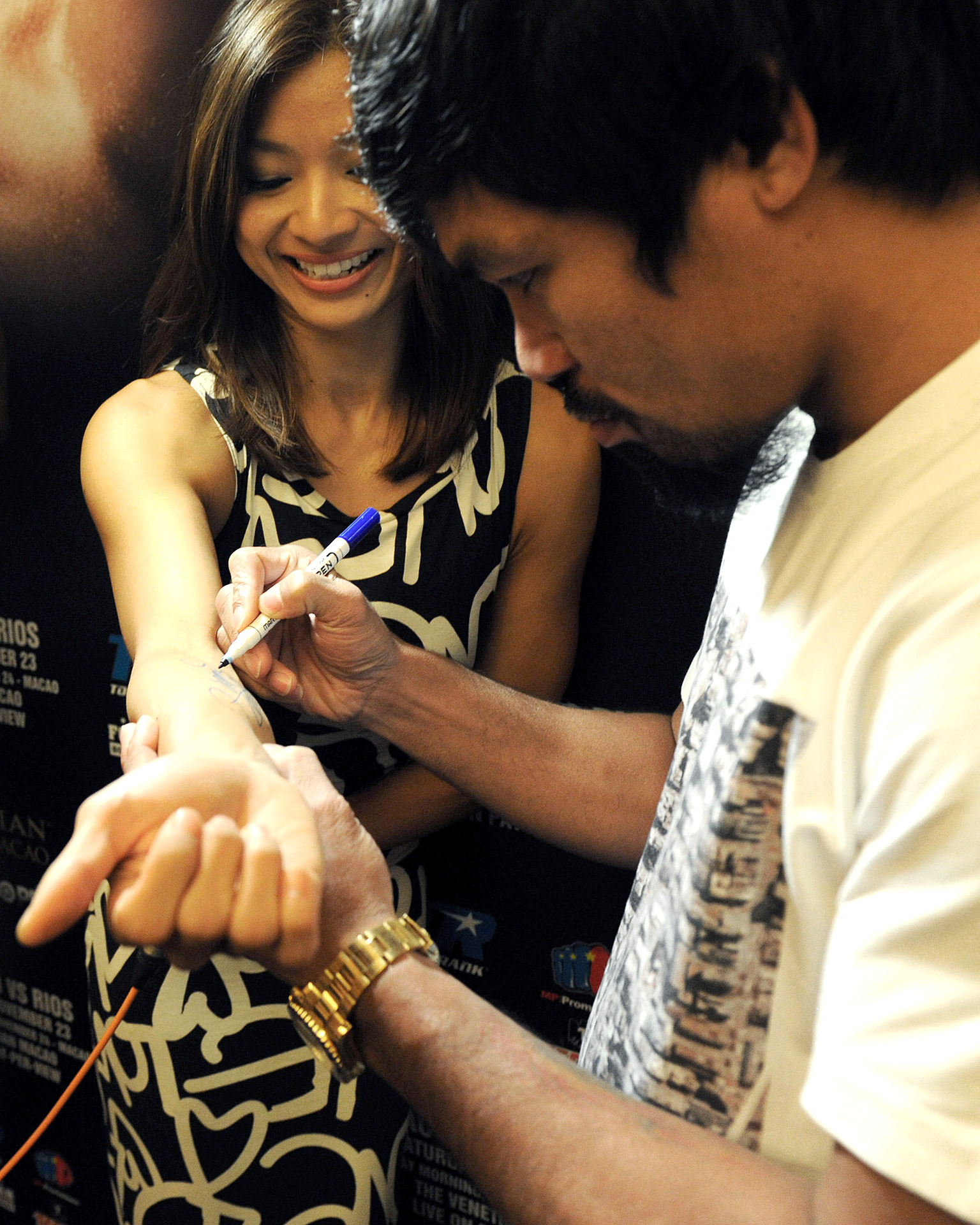 Sign Of The Times - Manny Pacquiao-Brandon Rios Press Tour - ESPN