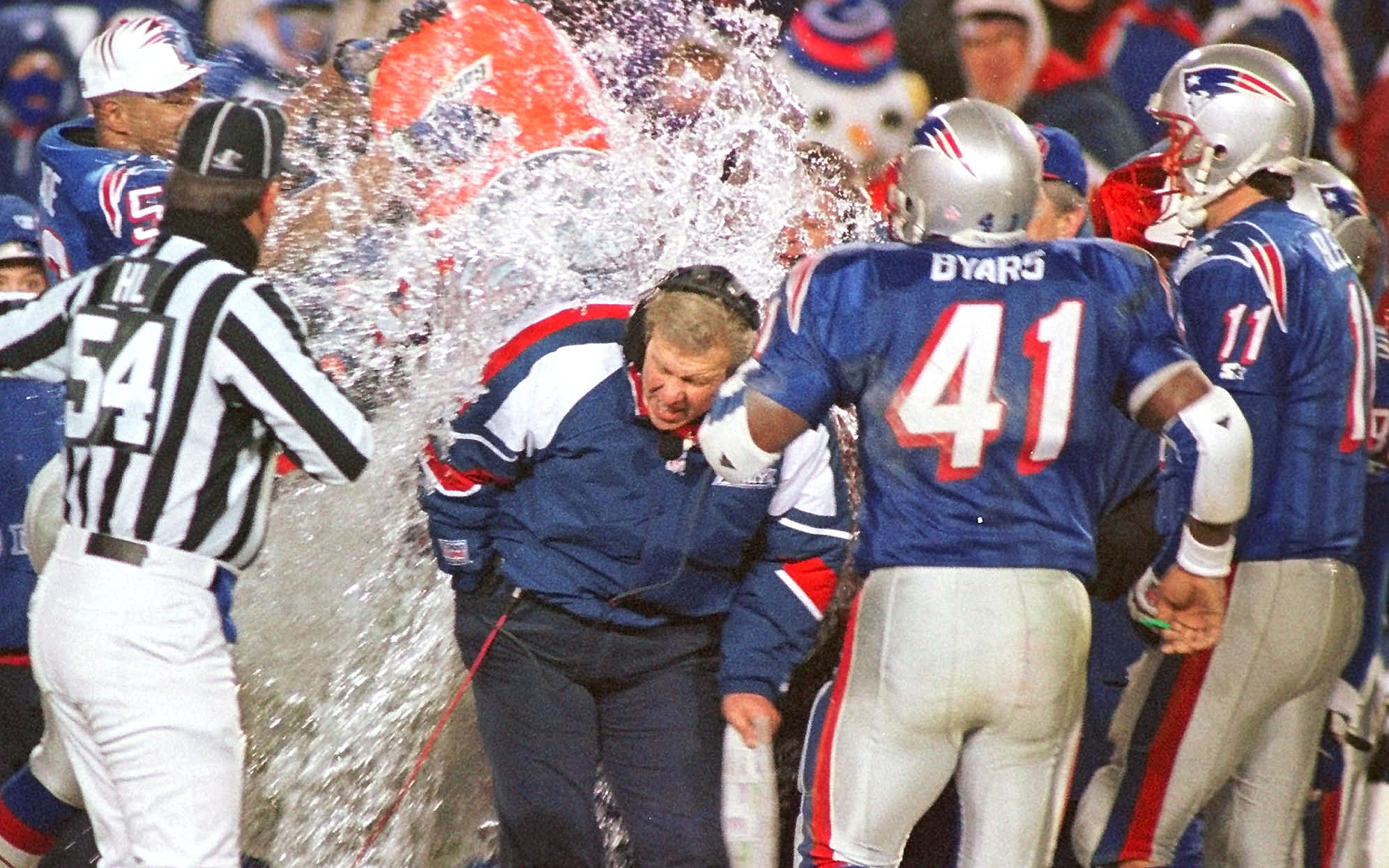 ProJo Patriots Moments: Pats upset Rams to win Super Bowl XXXVI