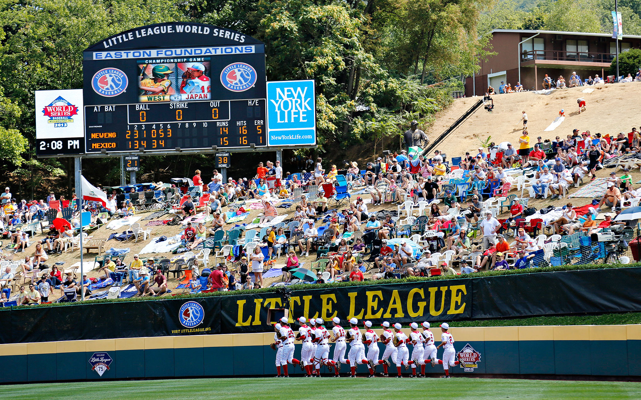 Williamsport Bound: ESPN's Little League Coverage Heats Up at the 73rd Little  League Baseball World Series - ESPN Press Room U.S.