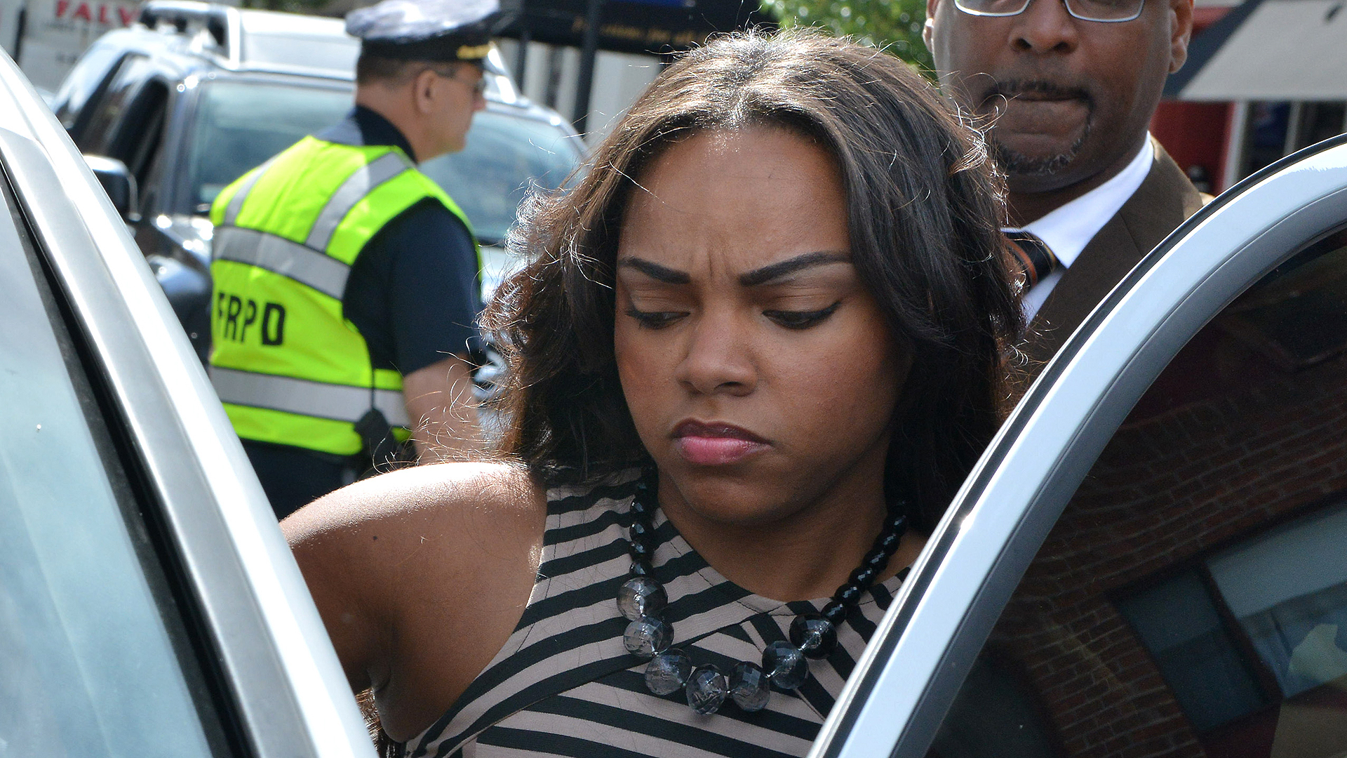 Aaron Hernandez's fiancee Shayanna Jenkins, two others indicted - ESPN