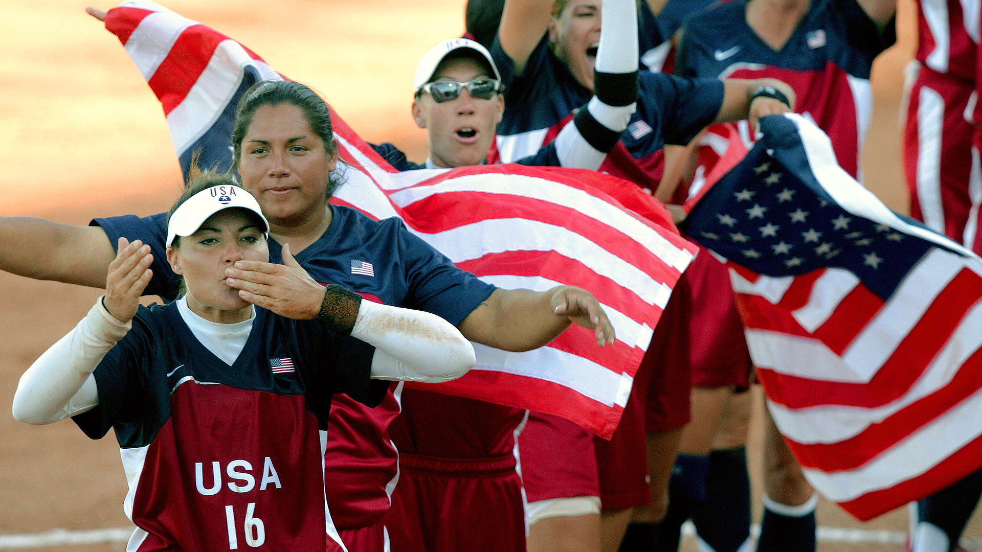 lisa-fernandez-left-impact-on-off-diamond-espnw