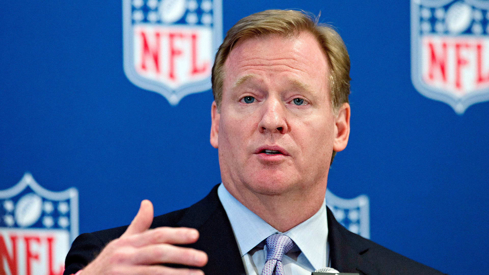 Goodell's Pay of $44.2 Million in 2012 Puts Him in the Big Leagues - The  New York Times