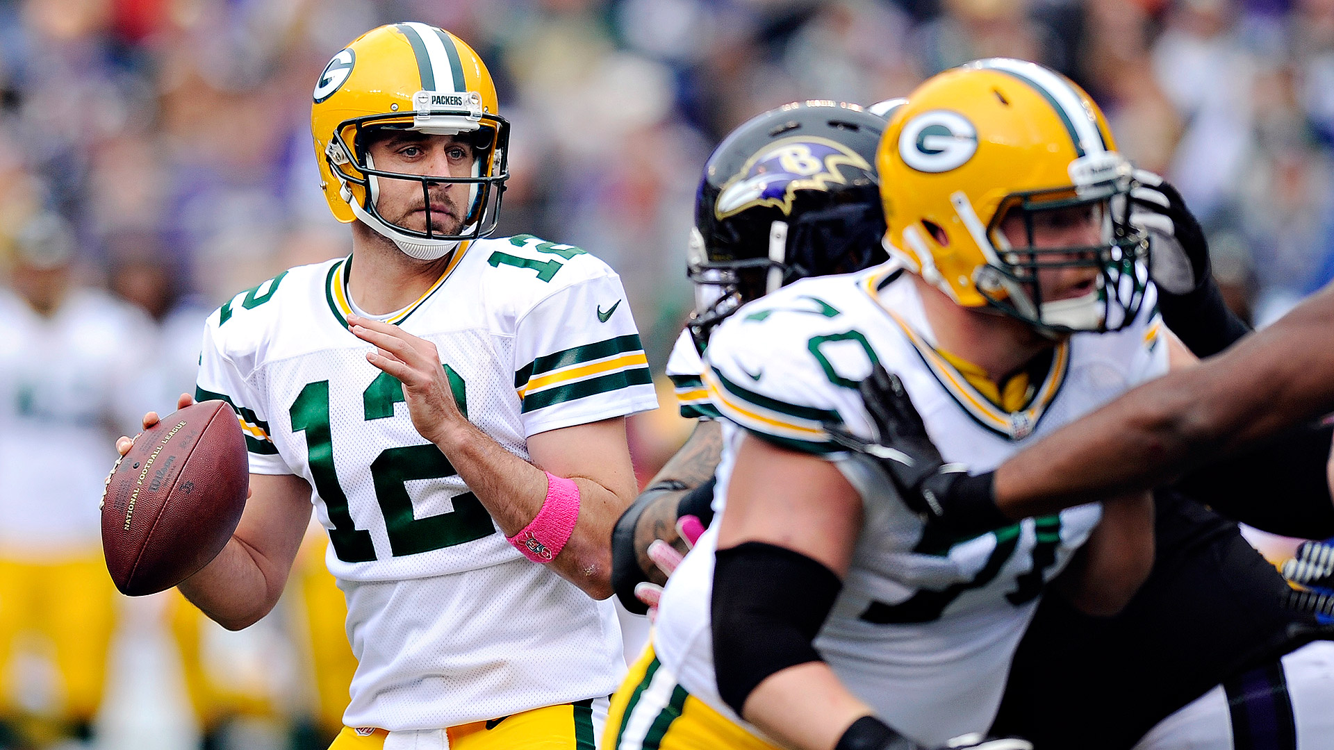 Packers' Aaron Rodgers concerned that knee injury could get worse