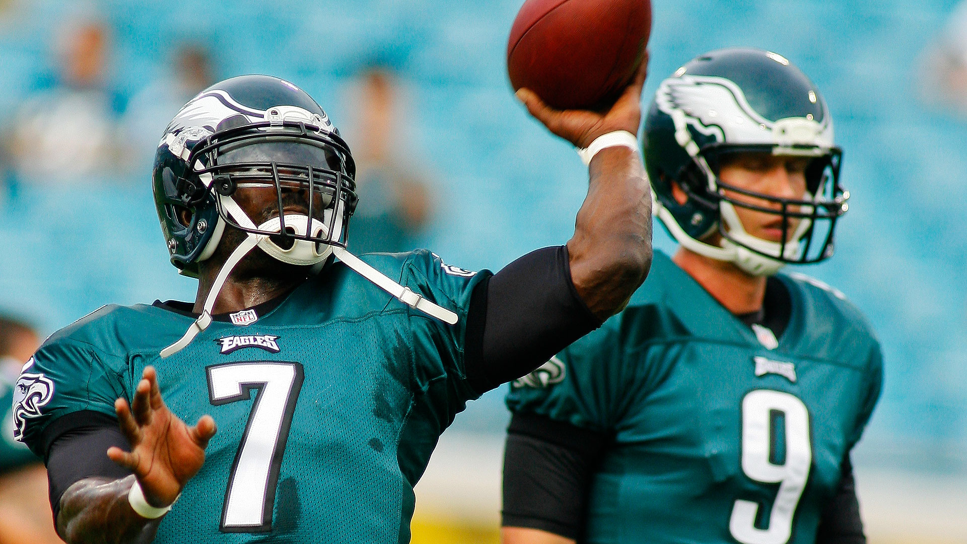 Michael Vick facing Atlanta Falcons for 1st time as Philadelphia Eagles  starter 